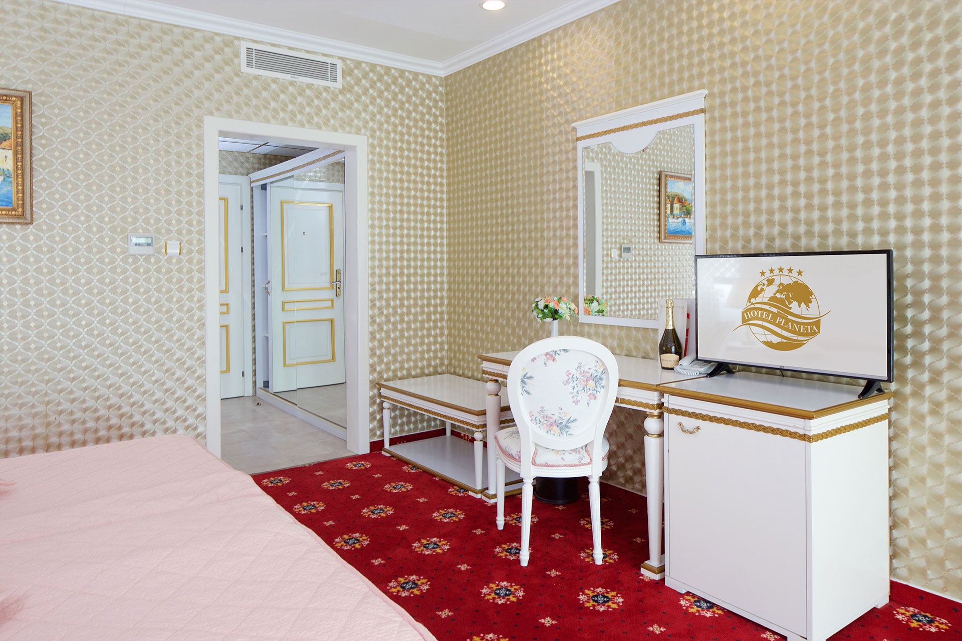 4-Double-Deluxe-Room